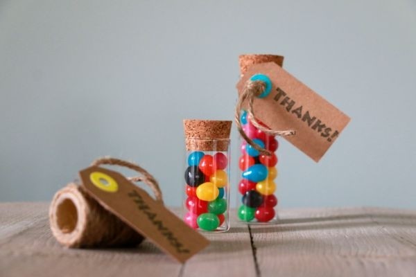 Glasrör med kork Ø3cm och 6cm högt (set med 12 st) [IFS-29141]