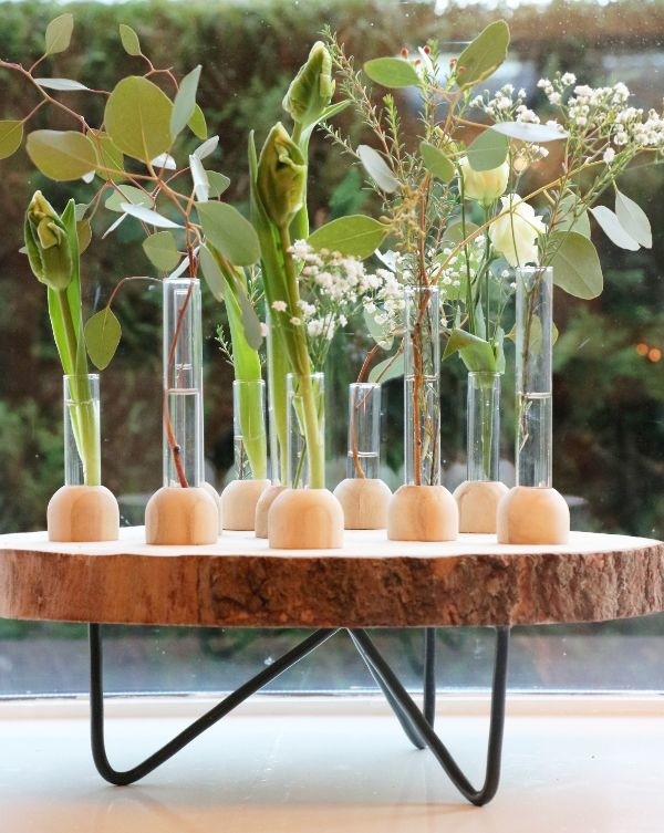 Träfot med provrör Ø2cm och 10cm högt (1 st) [IFS-29216]