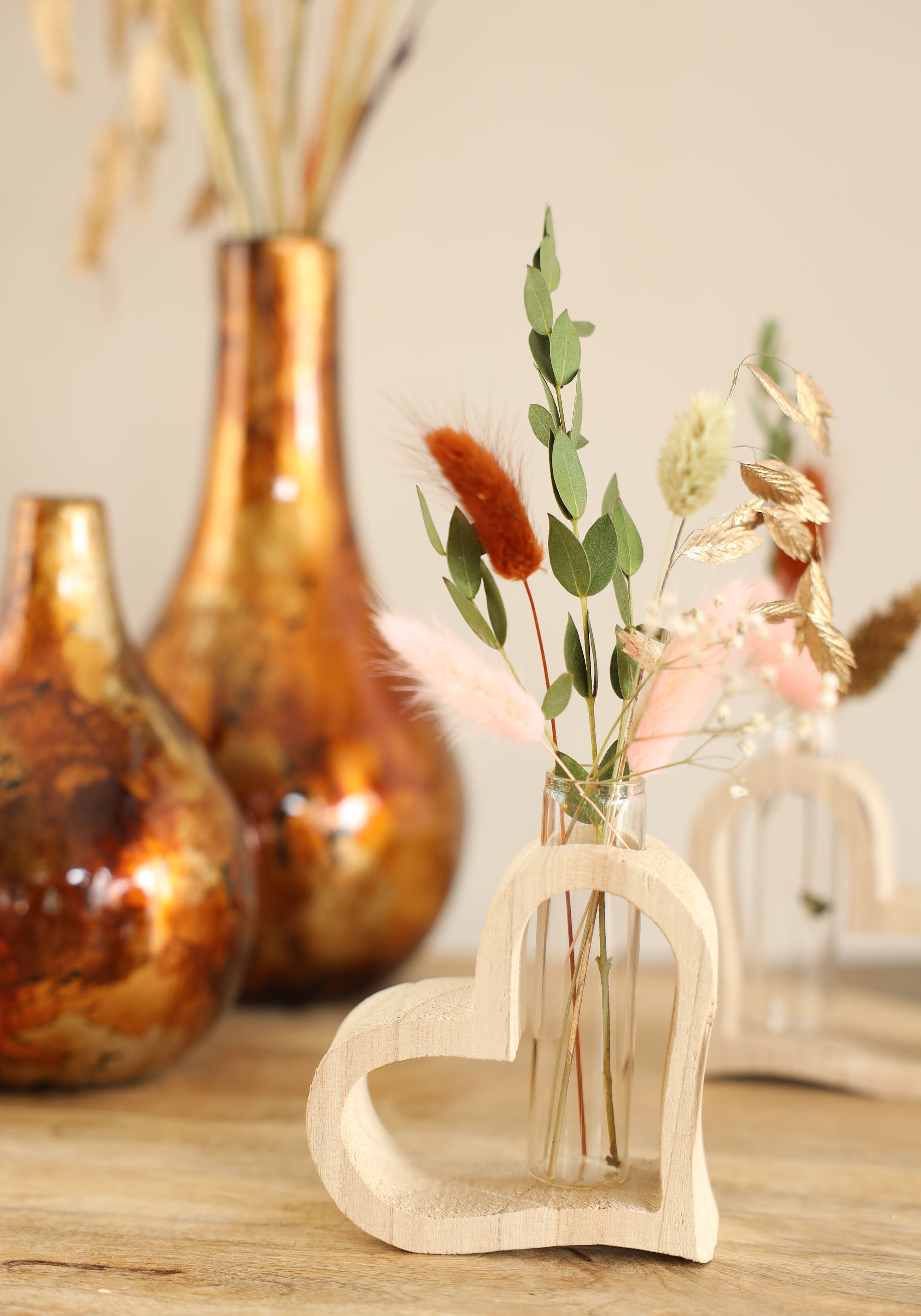 Hjärtformat trä med provrör 10 x 5 h.11 cm (6 st) [IFS-29638]