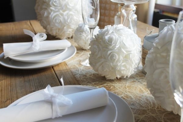 Deco Rose Ball Ø18cm vit skum (1 st) [IFS-31213]