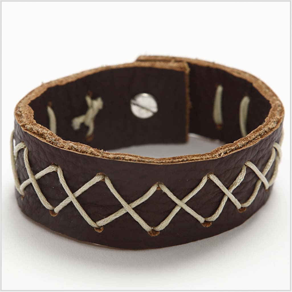 Äkta läder, tjocklek 1,0-1,2 mm, färger kan variera,Innehållet kan variera , mixade färger, 2 kg/ 1 förp. [HOB-44915]