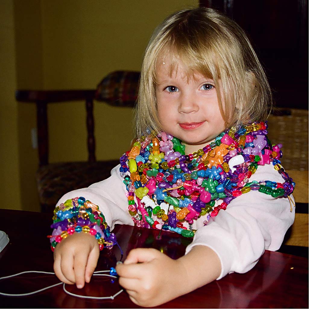 Pärlspann, stl. 6-20 mm, Hålstl. 1,5-6 mm, ca. 8100 st., 3000 g, 5700 ml/ 1 hink [HOB-61805]