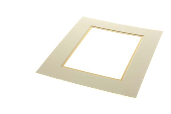 Passepartout Dubbel tjock Elfenben/Guld 20,3x25,4cm med 11,8x16,8cm Fönster (10 st) [MD20018]