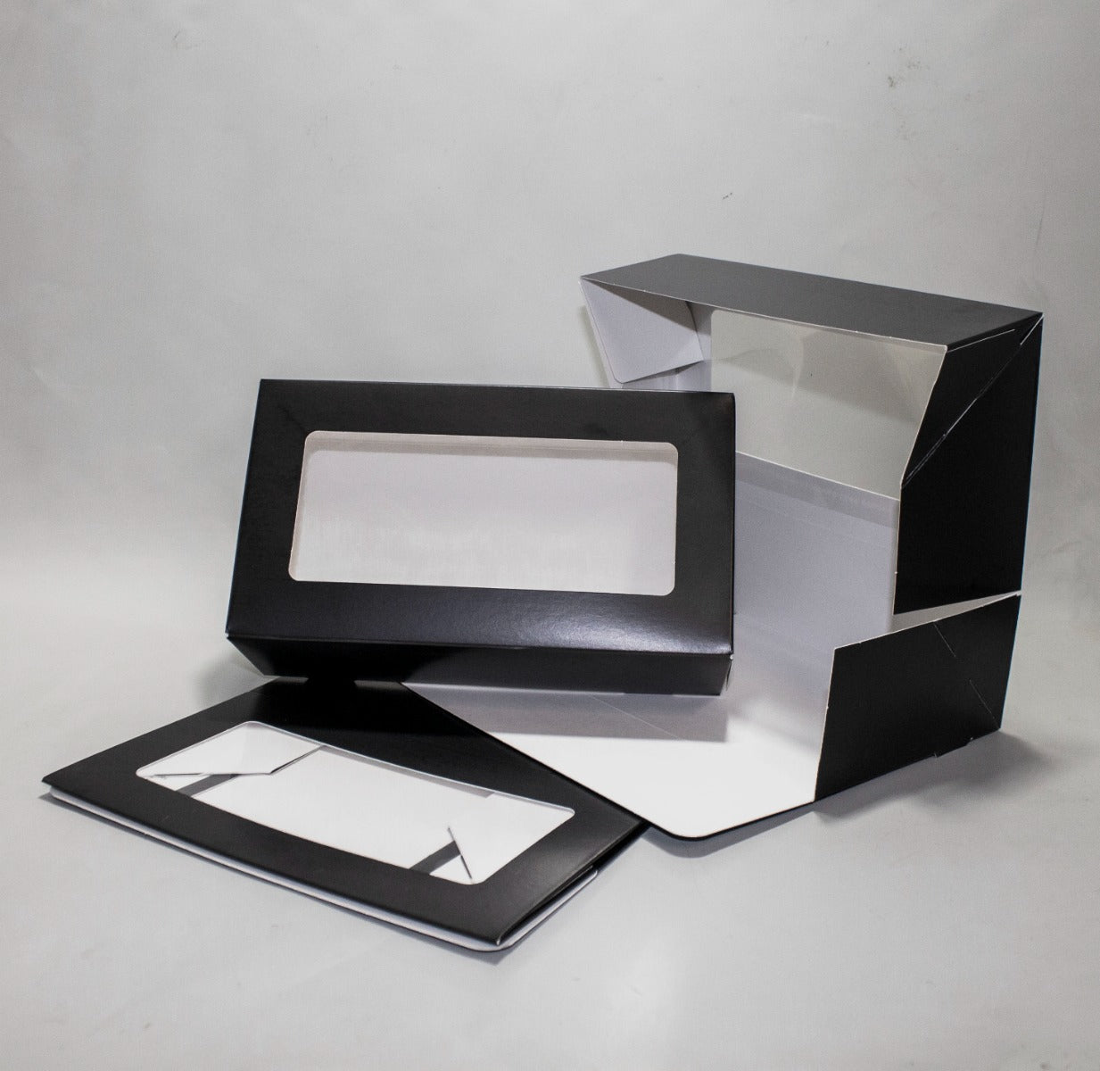 Svart presentförpackning es Window Box med fönstret 21.5x6.4x12 cm (125 st) [TB2112B]